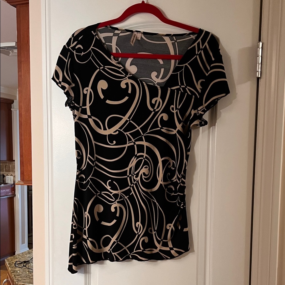 Susan Lawrence Black and Tan Artistic Blouse